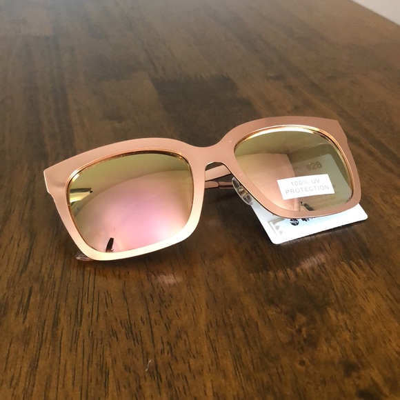 NWT Worthington Rose Gold Sunglasses - Picture 3 of 5